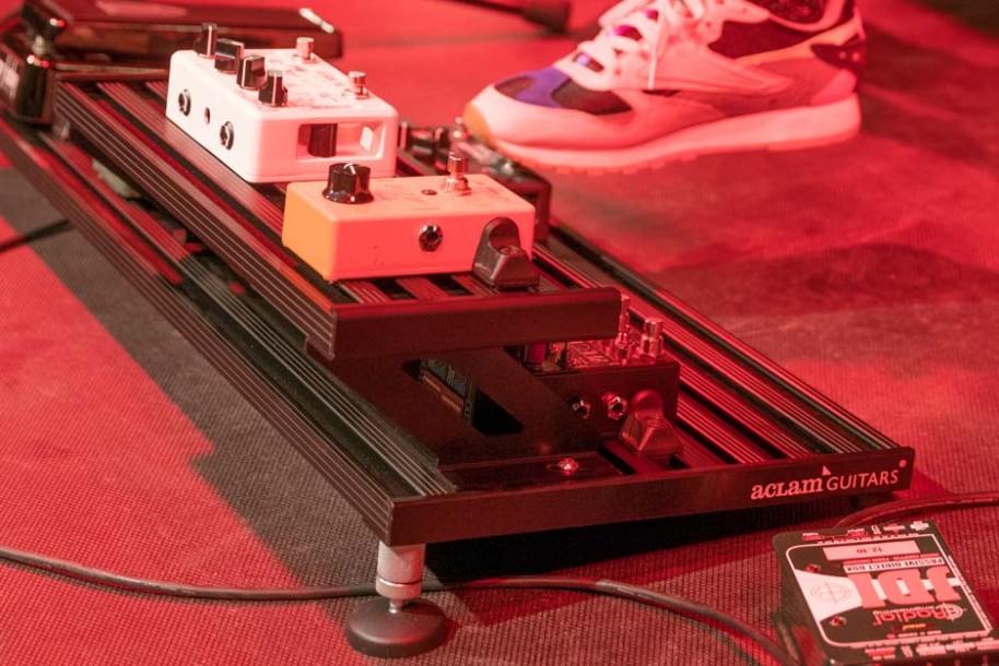 Aclam’s range of accessories for tiered pedalboards | Aclam Guitars